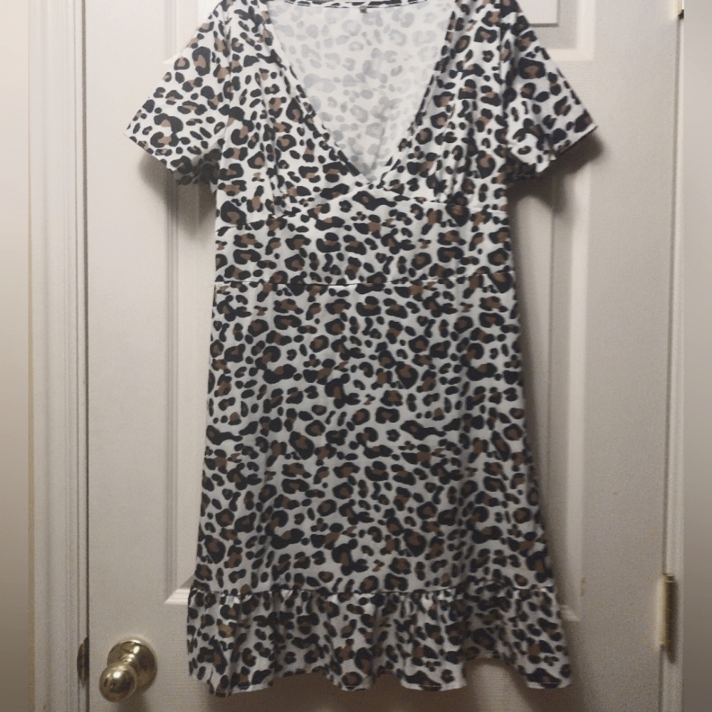 Silky Slip Dress - Cheetah print, Deep -V